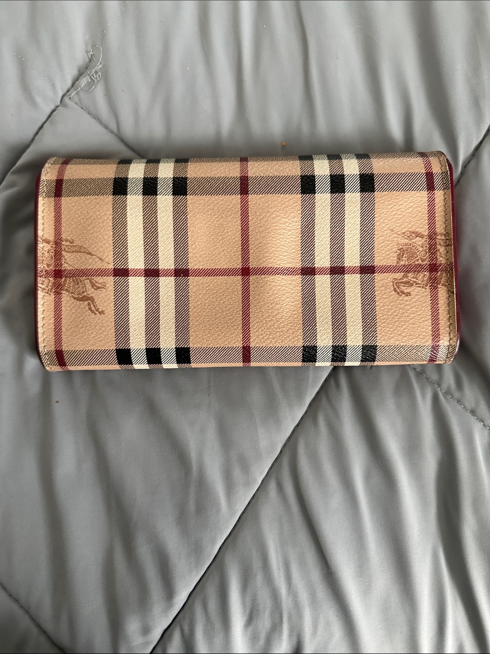 Authentic Burberry Beige Nova Check Fold Wallet with Black and Red Stripes - Picture 2 of 9
